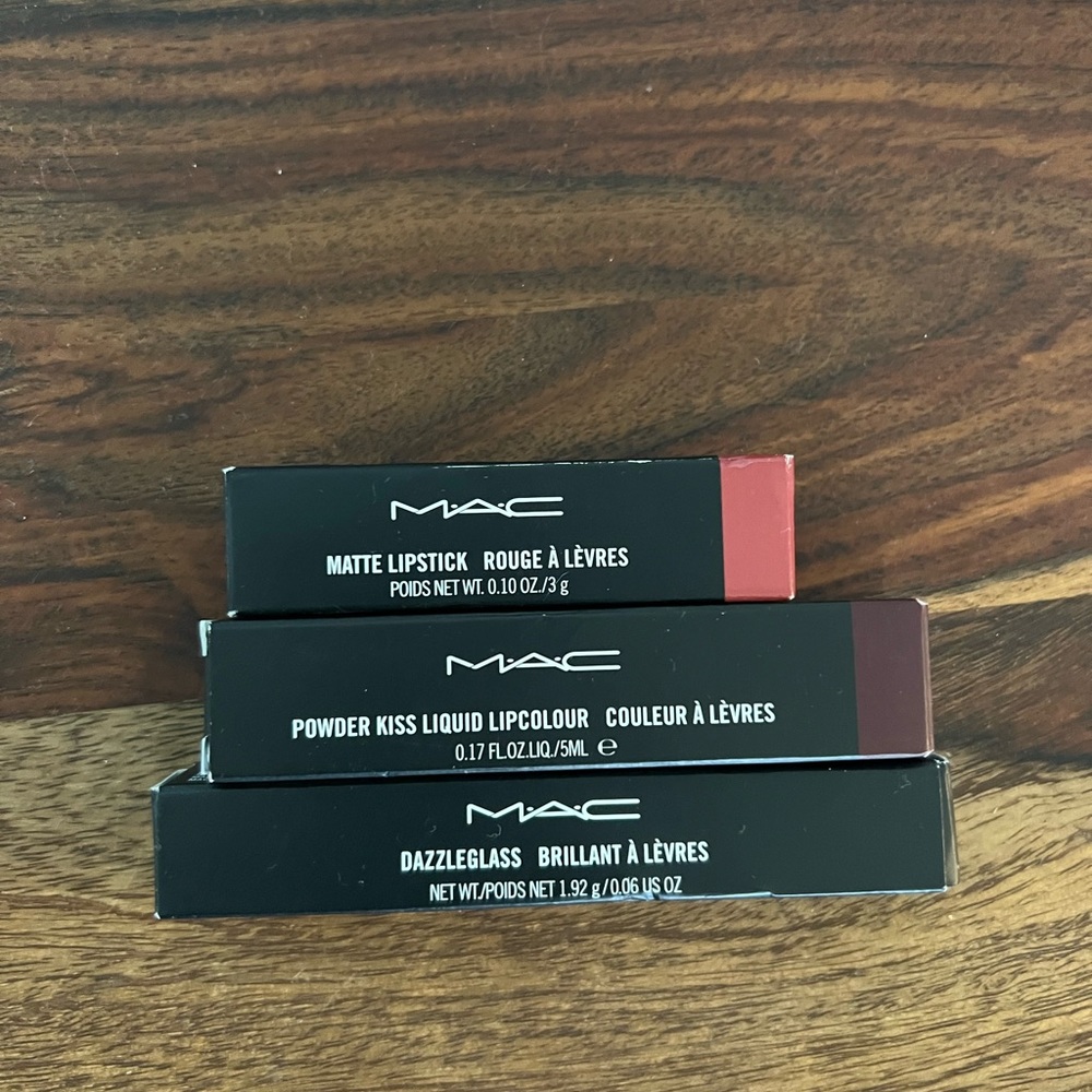 MAC lipsticks new comes in 3 set